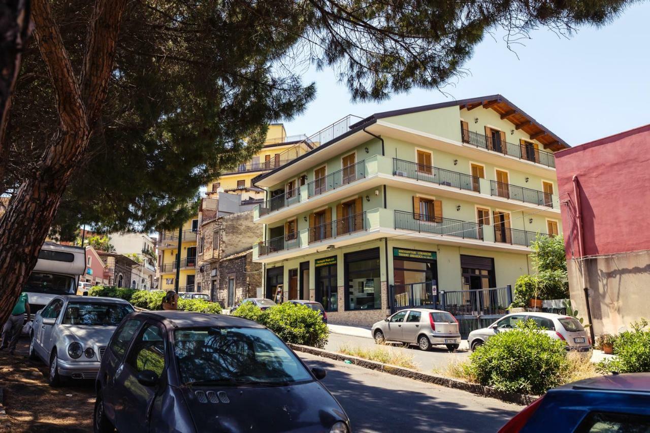 Rocca Degli Etnei Bed & Breakfast Paterno  Exterior foto