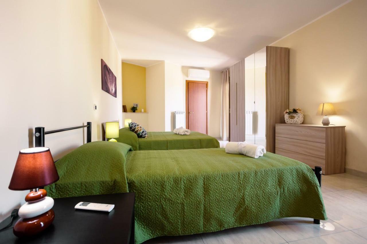 Rocca Degli Etnei Bed & Breakfast Paterno  Exterior foto